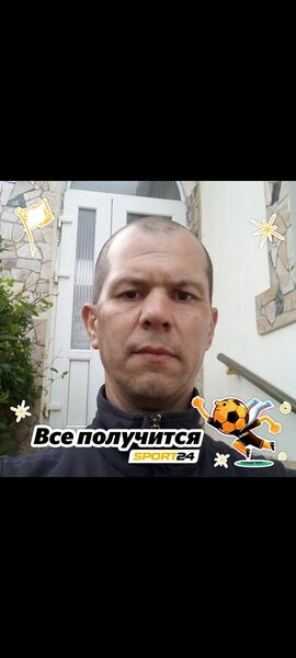  ,   Max, 42 ,   ,   