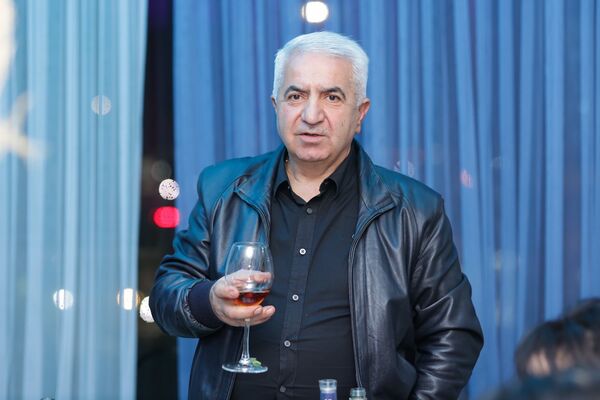  ,   Artur, 50 ,   ,   