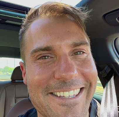  Tra Li,   Andrew, 44 ,   ,   , c 