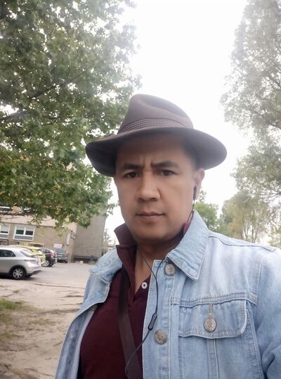  Czestochowa,   Sukhrob, 44 ,   ,   , c , 