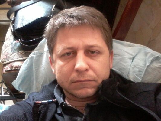  ,   Davv, 46 ,   