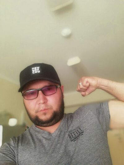  ,   Ali, 44 ,   ,   