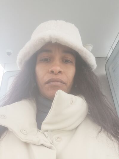  ,   Sandra, 39 ,   ,   