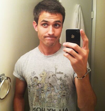   ,   Alex, 35 ,   ,   , c , 