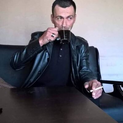  ,   Ruslan, 46 ,   c 