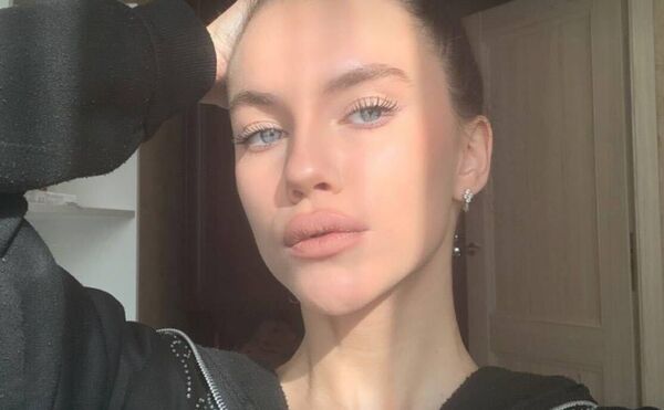 ,   Poli, 23 ,   ,   