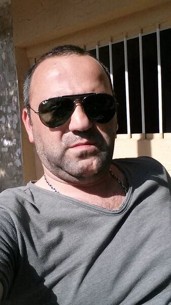  ,   Fredi, 44 ,   