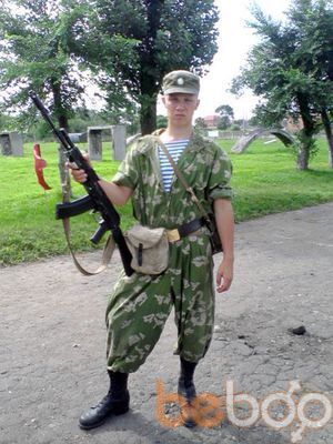  -,   Maximilian, 32 ,   ,   , c , 