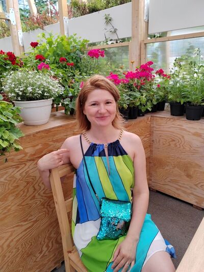  ,   Agnesa, 42 ,   ,   