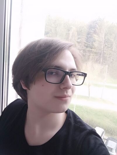  ,   Stasik, 19 ,  