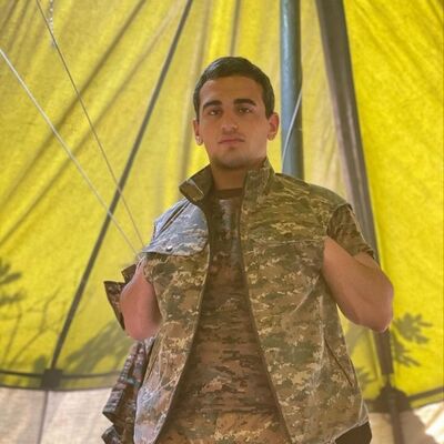  ,   Dav, 23 ,   ,   