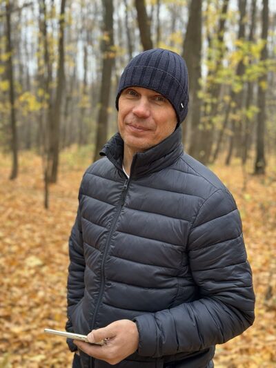  ,   Oleg, 37 ,   