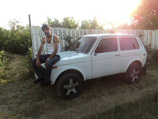  ,   Narek, 32 ,   ,   , c 