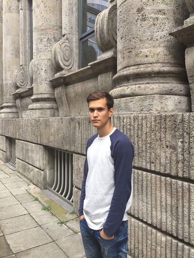  ,   Anton, 27 ,   ,   , c , 