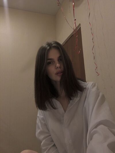  ,   Elena, 20 ,   ,   