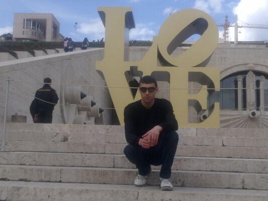  ,   Arman, 35 ,   