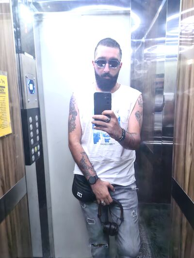  ,   Misha, 25 ,   ,   