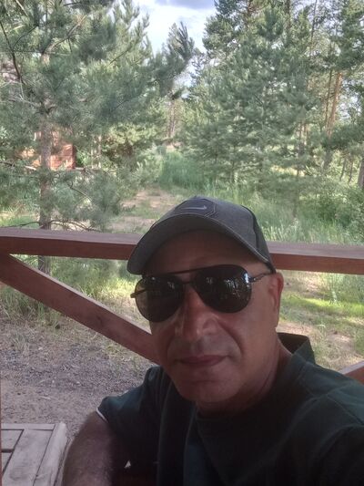  ,   Leonardo, 49 ,   ,   , c 