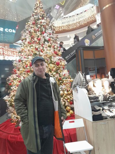  ,   Mans, 52 ,   ,   