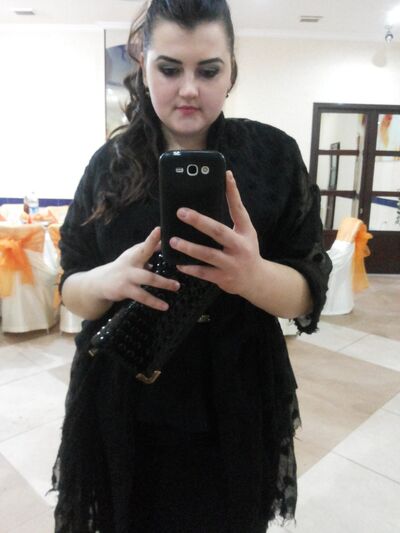  ,   Milana, 30 ,   ,   , c 