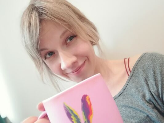  ,   Julia, 32 ,     , c 