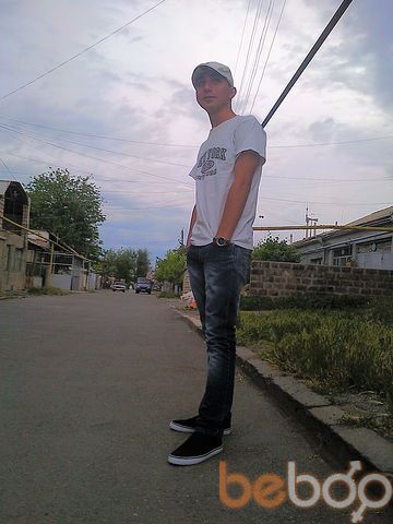  ,   Saro, 35 ,  