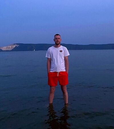  ,   Pavel, 33 ,   ,   , c , 