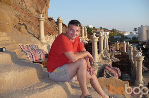  -,   Artem, 42 ,   ,   , c , 