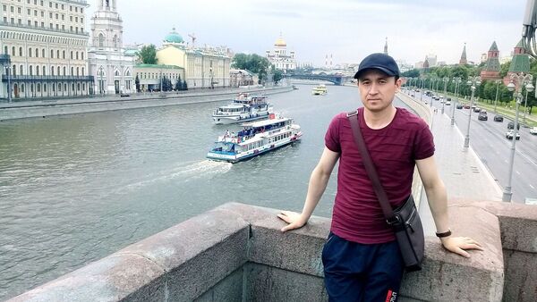  ,   Ruslan, 40 ,   ,   