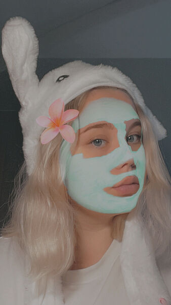  ,   Jekaterina, 19 ,     , c 