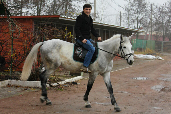  ,   Zura, 44 ,   ,   , c 