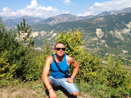  ,   Alex, 46 ,   ,   , c 
