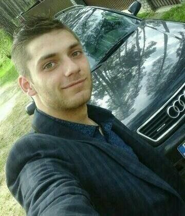  15233036  Erik, 30 ,    