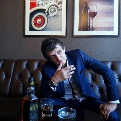  18935026  Pavel, 34 ,    