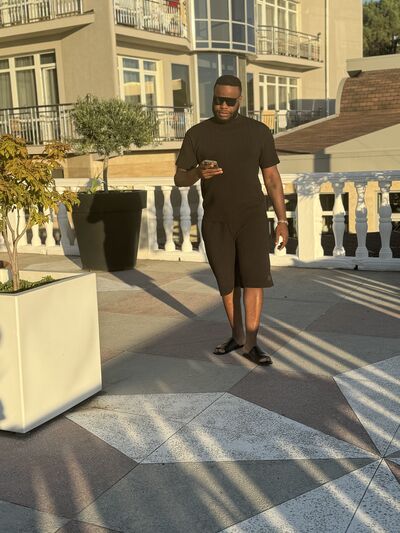  ,   Chisom, 38 ,   c 