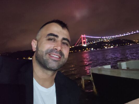  ,   Mehmet, 43 ,   ,   