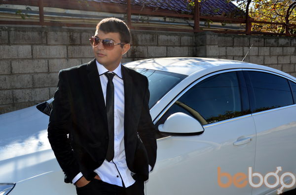  ,   Rafael, 31 ,   