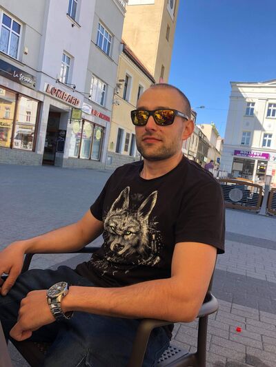  ,   Ivan, 34 ,  