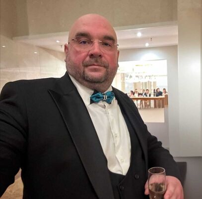  ,   Alex, 46 ,   ,   , c 