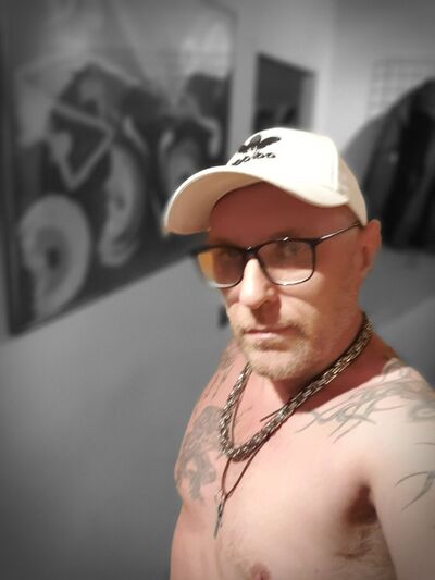  ,   Valerijus, 48 ,   ,   