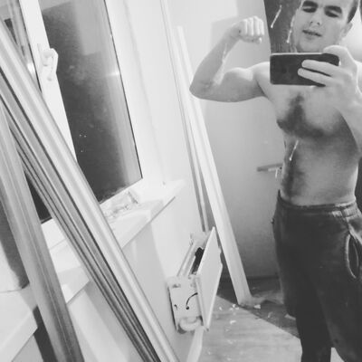  ,   Akbar, 26 ,   