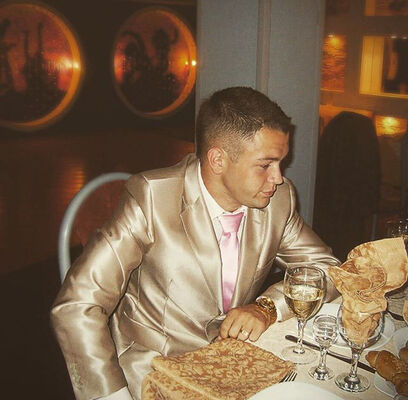  ,   Dench, 32 ,   ,   , c 