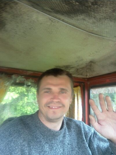  ,   Sergejs, 46 ,   