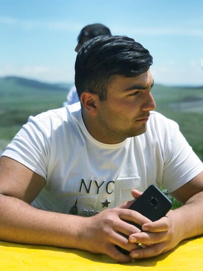  ,   Armen, 28 ,   ,   