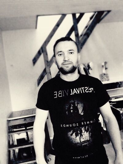  ,   Oleg, 42 ,   