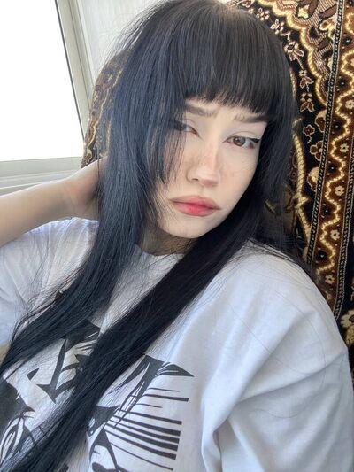  -,   Angelina, 22 ,   ,   