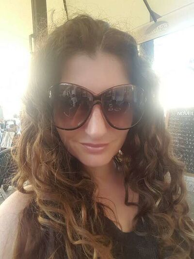  ,   Anna, 37 ,  