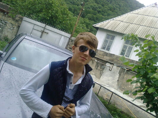  ,   Ceyhun, 29 ,   