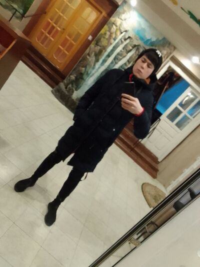  ,   Aziz, 28 ,   ,   
