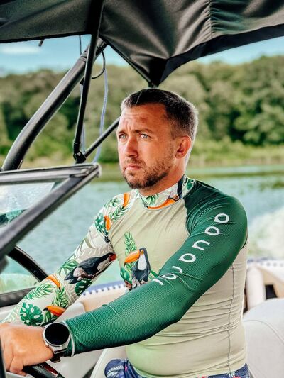  ,   Konstantin, 36 ,   ,   